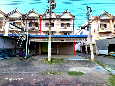 Shophouses for sale Kamphaeng Phet : SHOP HOUSE 38.8 Sq.w. Khlong Khlung Kamphaeng Phet for 3.3M