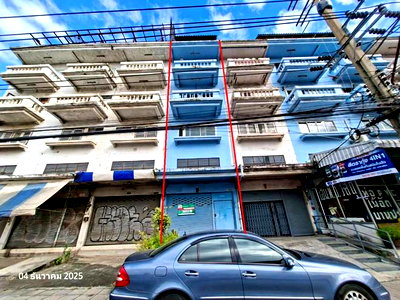 Shophouses for sale Bangkok : SHOP HOUSE 36.7 Sq.w. Bang Khun Thian Bangkok for 5.2M