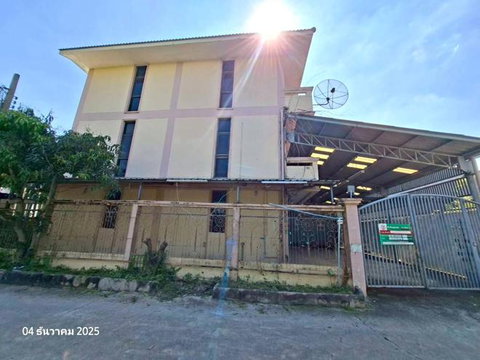 บ้านเดี่ยว 186 ตร.วา เขตบางขุนเทียน กรุงเทพมหานคร 8.8M