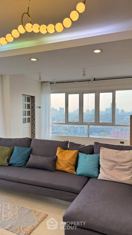 รูป คอนโด 3-ห้องนอน ที่ สราญใจ แมนชั่น คอนโดมิเนียม ใกล้ BTS นานา (ID 3318721) - รูปที่ 6/23
