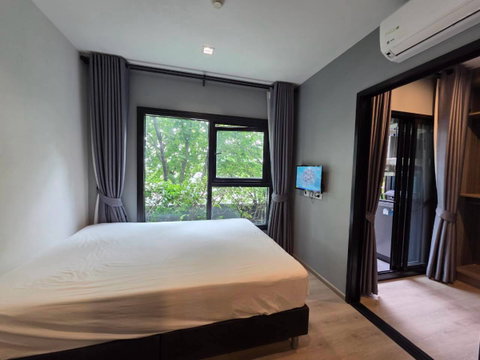 T1540 Condo for Rent: The Base Phetkasem – Beautiful unit, fully furnished, special price.