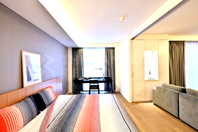 Condos for sale : Comfortable and Ready to Move-in Mode Sukhumvit 61 near BTS Ekkamai
