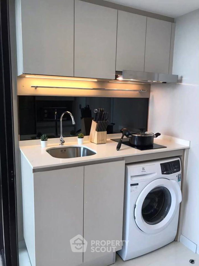 picture 38th-Floor 1-BR Knightsbridge Prime Sathorn Near BTS Saint Louis (ID 3318352) - 3/4