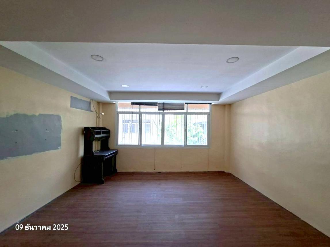 picture SHOP HOUSE 39 Sq.w. Thon Buri Bangkok for 7.5M - 32/49