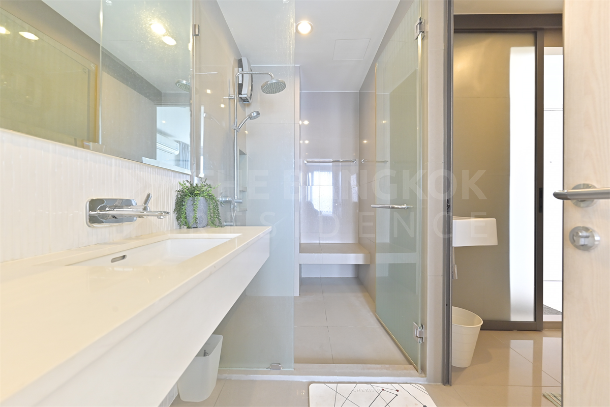 picture RHYTHM Sukhumvit 42 Full-featured common area near BTS Ekkamai - 2/10