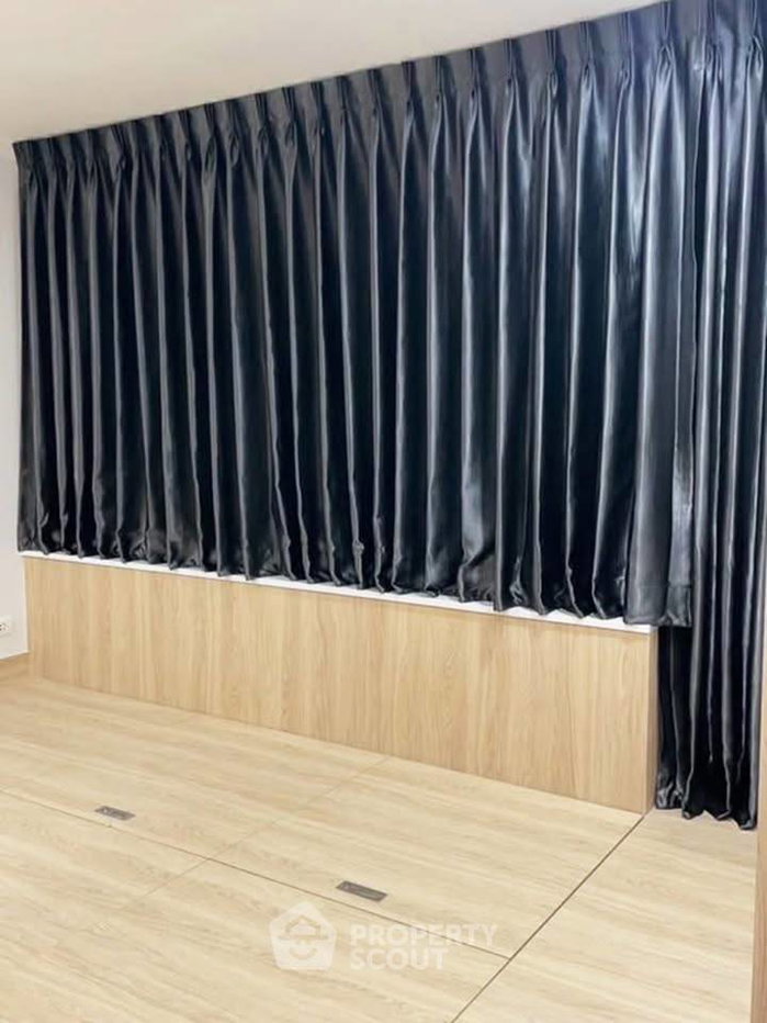 picture 2-BR Condo at Baan Siri Sathorn Condominium near MRT Khlong Toei (ID 3319769) - 8/10