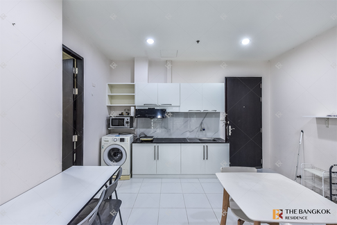 Easy Start with a City Dweller Lifestyle Baan Klang Krung Siam Pathumwan near Airport Rail Link Phaya Thai Station