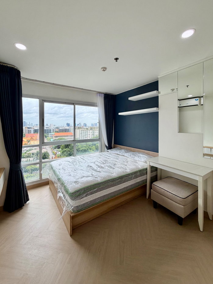 picture U Delight On Nut near the cheapest rental train in the building. - 9/37