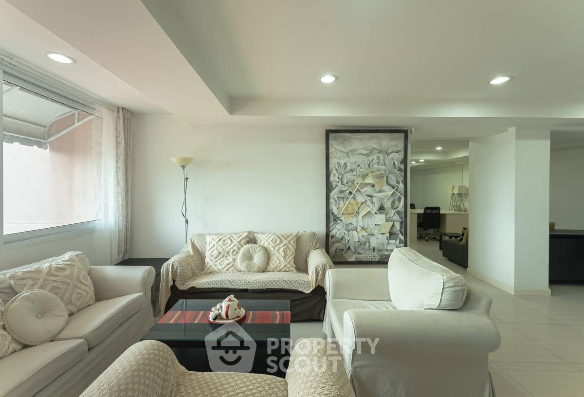 รูป คอนโด 2 ห้องนอน 120 ตร.ม. ที่ Sribumpen Condo Home ใกล้ MRT คลองเตย (ID 3316209) - รูปที่ 3/13