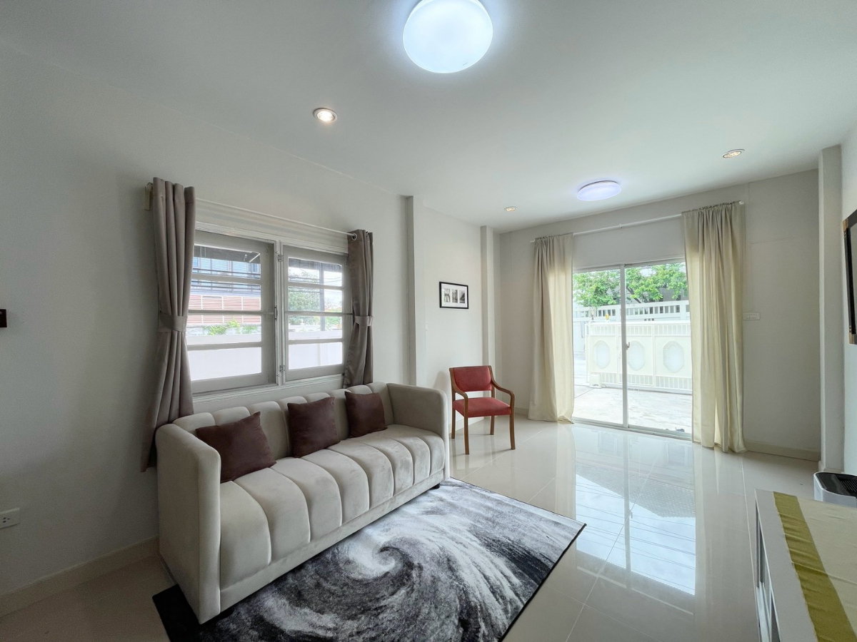 รูป ให้เช่า บ้านเดี่ยว หมู่บ้านอุทยานทอง แจ้งวัฒนะ–ปากเกร็ด 19 | 200 ตร.ม. | 4 ห้องนอน + ห้องอเนกประสงค์ | จดทะเบียนบริษัทได้ - รูปที่ 4/30