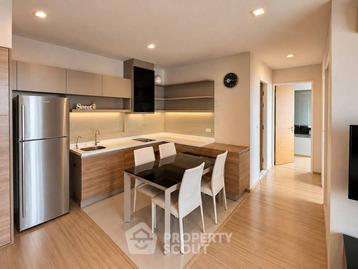 picture 32nd-Floor 2-BR At Rhythm Sukhumvit 50, 200m To BTS On Nut (ID 3317463) - 2/5