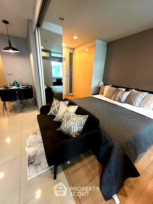 Condos for sale : Great Value 1-BR Tree Condo Ekamai 400m To BTS Ekkamai (ID 883769)