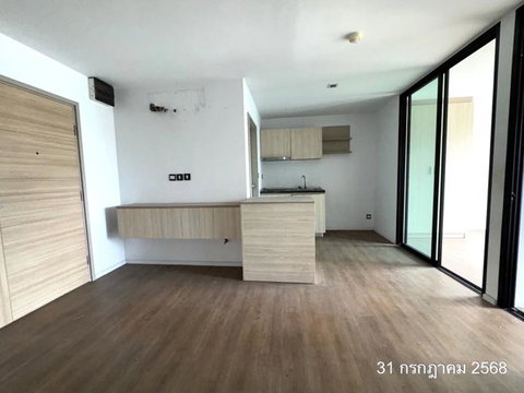 CONDO 40.58 Sq.m. Muang Samut Prakarn Samut Prakarn for 1.8M
