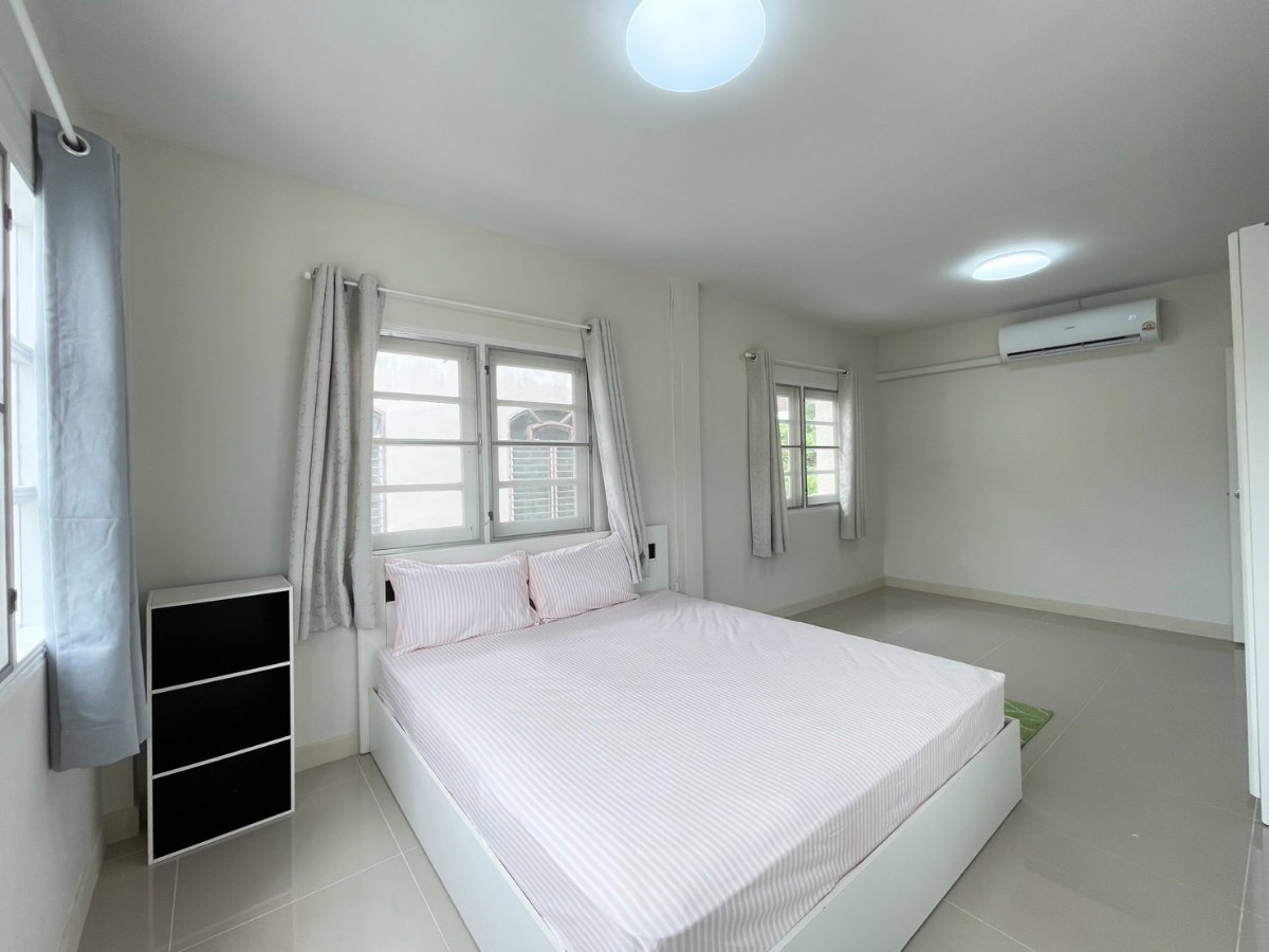 รูป ให้เช่า บ้านเดี่ยว หมู่บ้านอุทยานทอง แจ้งวัฒนะ–ปากเกร็ด 19 | 200 ตร.ม. | 4 ห้องนอน + ห้องอเนกประสงค์ | จดทะเบียนบริษัทได้ - รูปที่ 24/30