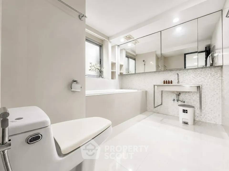 picture 1-BR Condo At 49 Plus Near BTS Phrom Phong (ID 3318488) - 10/15