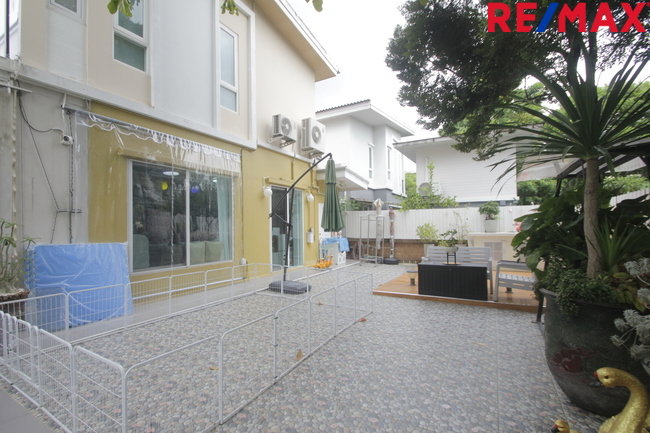 รูป บ้านเดี่ยวคาซ่าวิลล์สุขุมวิท103 เฉลิมพระเกียรติร.๙ซ.22 บ้านรุ่นใหญ่ตกแต่งต่อเติมพร้อมอยู่ ทำเลเด่นหลังมุมตรงข้ามสวน หลังแรกหน้าโครงการ 71.7วา คุ้มสุดๆ - รูปที่ 16/20
