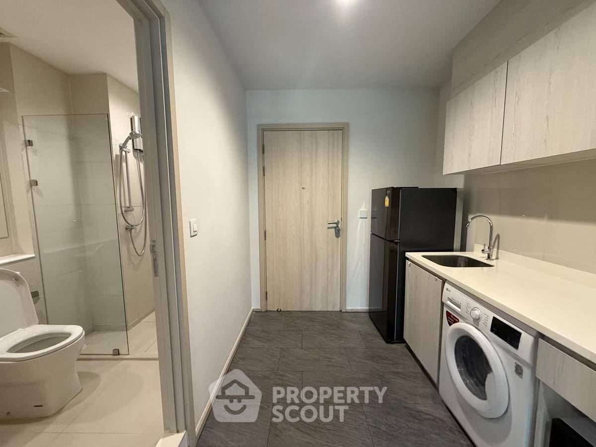 picture Studio Condo at Life One Wireless near BTS Phloen Chit (ID 3305634) - 2/5