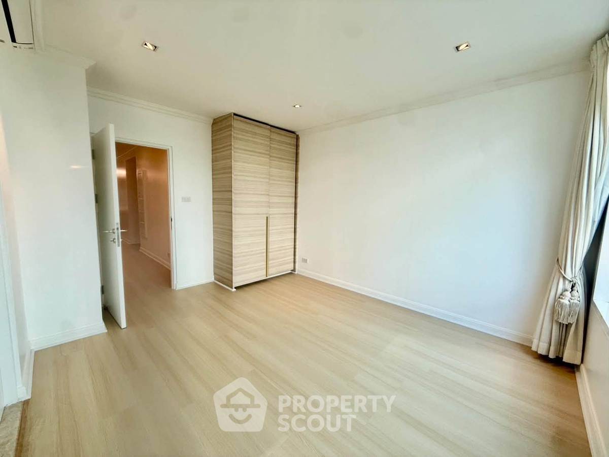 รูป คอนโด 3 ห้องนอน 140 ตร.ม. Baan Siri Ruedee Condominium ใกล้ BTS เพลินจิต (ID 3318877) - รูปที่ 18/19