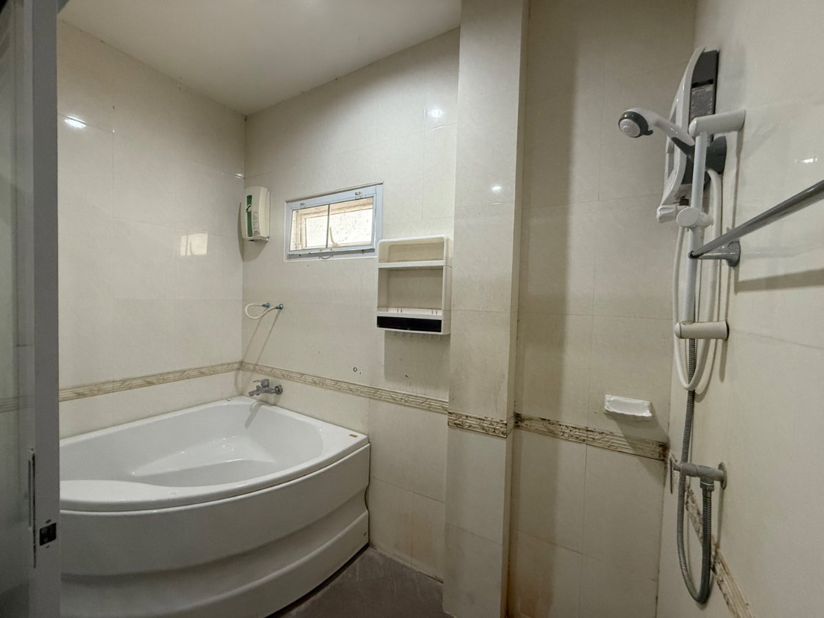 รูป 🏡 บ้านเดี่ยวหลังใหญ่ 182 ตร.ว. บ้านเป็ด ขอนแก่น | 4 ห้องนอน 7 ห้องน้ำ | เจ้าของขายเอง - รูปที่ 9/21