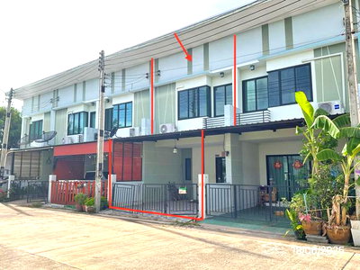 Townhouses for sale Chonburi : TOWN HOUSE 18.8 Sq.w. Pluak Daeng Rayong for 1.5M