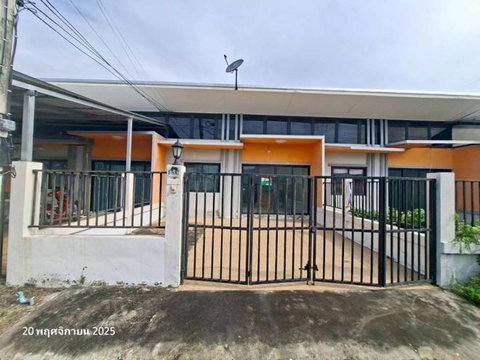 ทาวน์เฮ้าส์ 20 ตร.วา บ้านกลางเมือง ชะอำ ชะอำ เพชรบุรี 1.4M