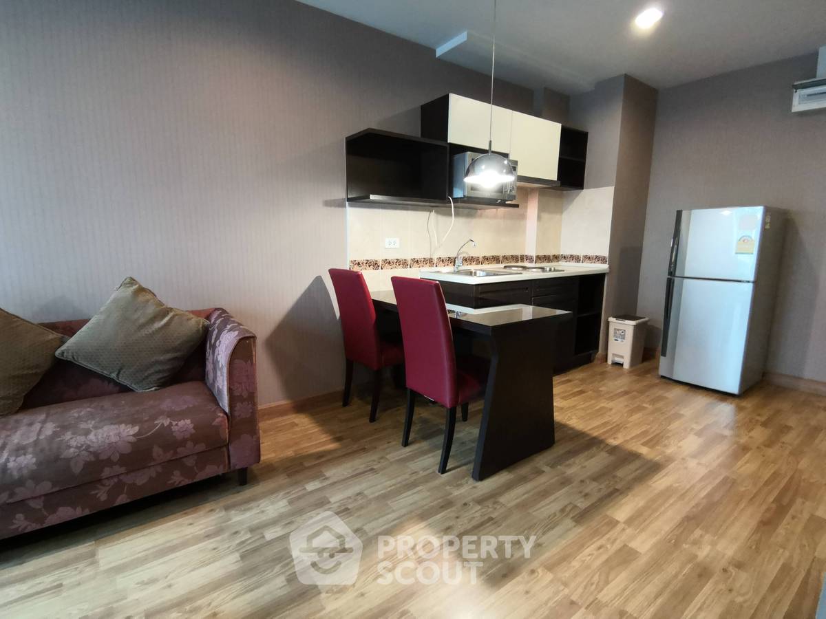 picture 1-BR Condo At Baan Navatara Condominium, Nuan Chan (ID 3316252) - 3/9