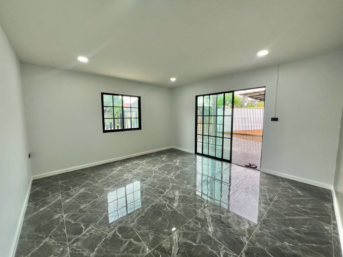 รูป บ้านหลังใหญ่ รีโนเวทใหม่ ทำเลดี กว้างขวาง ราคาถูก ตกแต่งอย่างดี หมู่บ้าน ทรัพย์ไพศาล 107/122 ซอยเลียบวารี59 แขวงโคกแฝด เขตหนองจอก - รูปที่ 8/21