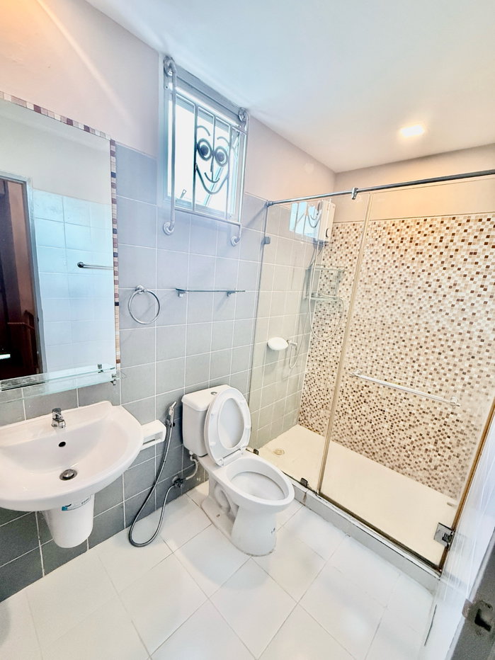 รูป 🏡✨ ให้เช่าทาวน์โฮม 2 ชั้น – อารียา เดอะคัลเลอร์ ลาดปลาเค้า ทำเลเชื่อมต่อ เกษตร–นวมินทร์ / ลาดพร้าว / รามอินทรา - รูปที่ 10/16