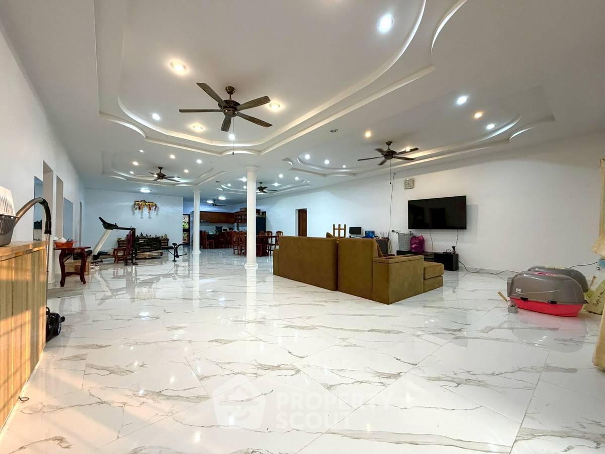 picture 4-BR House close to Huai Yai (ID 3315952) - 1/24