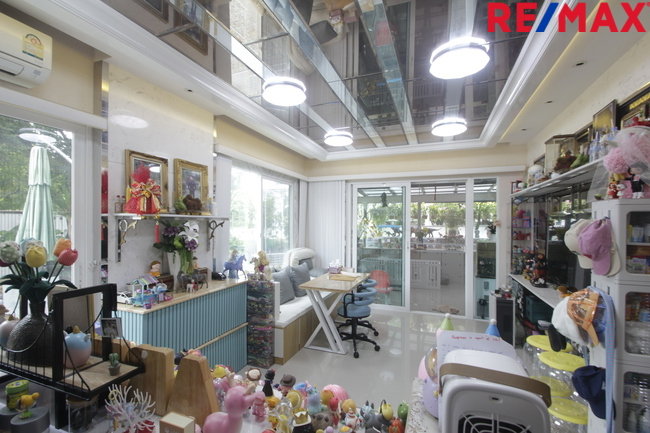 รูป บ้านเดี่ยวคาซ่าวิลล์สุขุมวิท103 เฉลิมพระเกียรติร.๙ซ.22 บ้านรุ่นใหญ่ตกแต่งต่อเติมพร้อมอยู่ ทำเลเด่นหลังมุมตรงข้ามสวน หลังแรกหน้าโครงการ 71.7วา คุ้มสุดๆ - รูปที่ 6/20