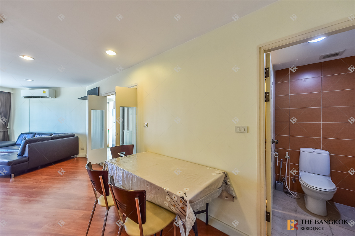 picture Lumpini Suite Ratchada-Rama 3 Ideal City Living at a Great Price - 4/10