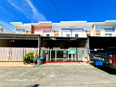 Townhouses for sale : TOWN HOUSE 24.1 Sq.w. Krathum Baen Samut Sakhon for 1.8M
