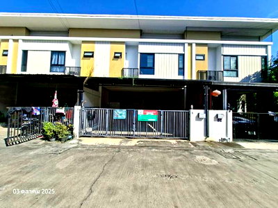 Townhouses for sale Pathumthani : TOWN HOUSE 22.7 Sq.w. Lat Lum Kaeo Pathumthani for 1.7M