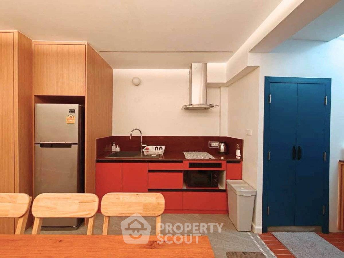 picture 9m To BTS Phra Khanong | 4-BR Townhouse In Sukhumvit (ID 3314807) - 8/18