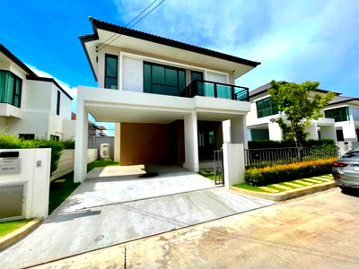 Houses for sale Samut Prakarn : #HHR148 For sale: 2-story detached house, 3 bedrooms, 4 bathrooms 📍 Near Mega Bangna