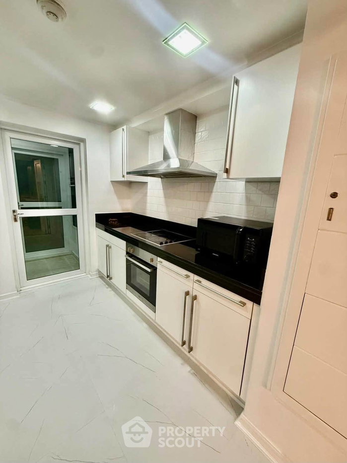 รูป คอนโด 3 ห้องนอน 140 ตร.ม. Baan Siri Ruedee Condominium ใกล้ BTS เพลินจิต (ID 3318877) - รูปที่ 4/19