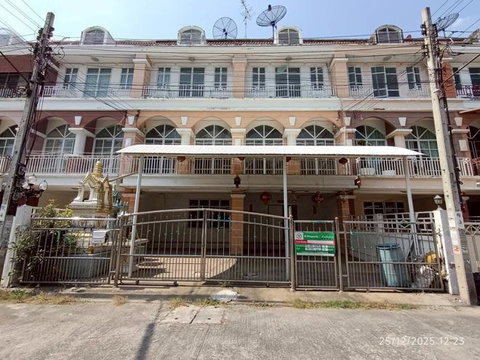 TOWN HOUSE 50 Sq.w. Taling Chan Bangkok for 7.1M