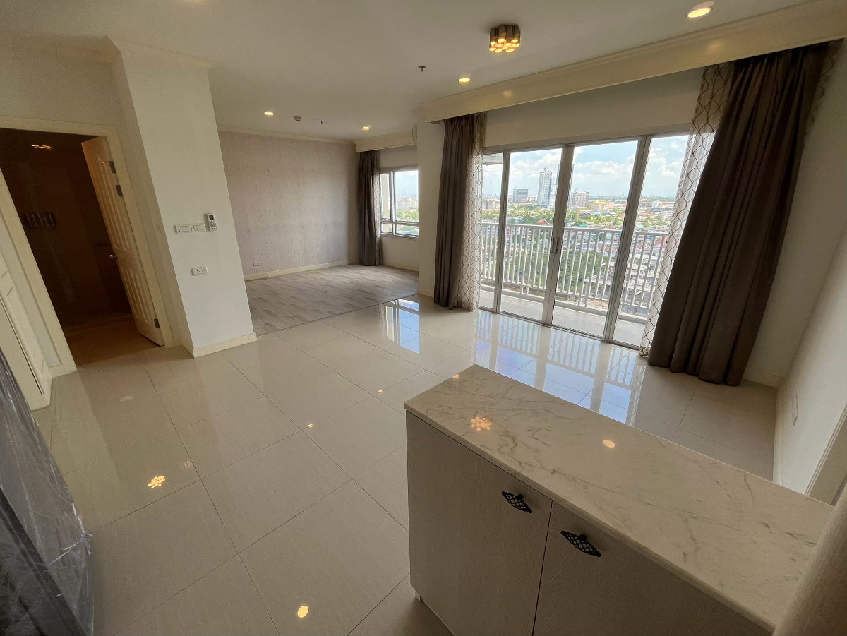 picture For Sale: Manor Sanambinnam ✨🏡 - 6/18