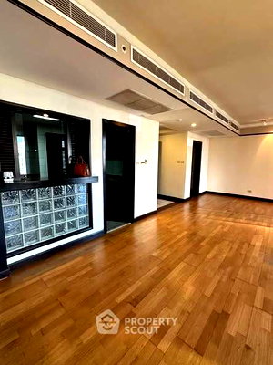 Condos for sale : 3-BR Condo at All Seasons Mansion Condominium near BTS Phloen Chit (ID 3317784)