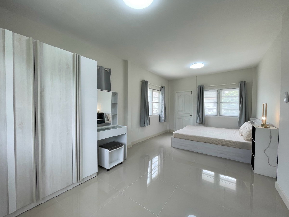รูป ให้เช่า บ้านเดี่ยว หมู่บ้านอุทยานทอง แจ้งวัฒนะ–ปากเกร็ด 19 | 200 ตร.ม. | 4 ห้องนอน + ห้องอเนกประสงค์ | จดทะเบียนบริษัทได้ - รูปที่ 27/30