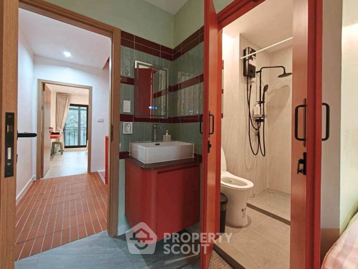 picture 9m To BTS Phra Khanong | 4-BR Townhouse In Sukhumvit (ID 3314807) - 10/18