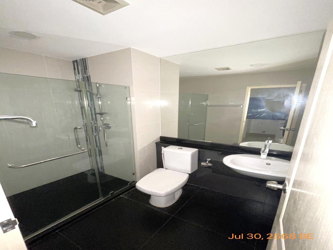 picture OFFICE 38.62 Sq.w. Bang Phlat Bangkok for 2.8M - 17/25