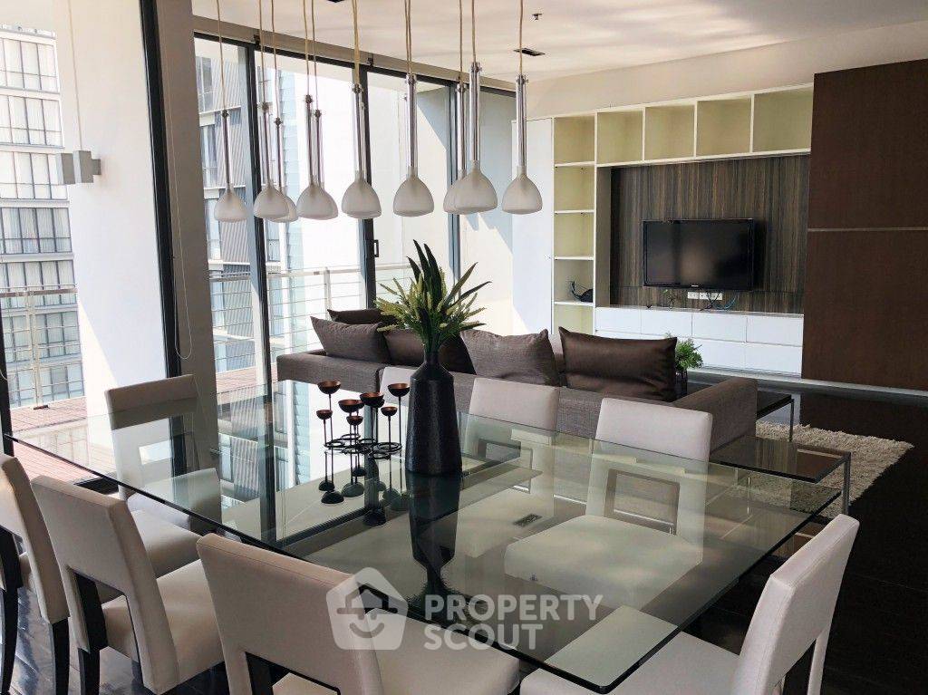 รูป ห้อง 3 ห้องนอน ขนาด 212 ตร.ม. Domus Condominium ใกล้ BTS อโศก (ID 3319463) - รูปที่ 1/14
