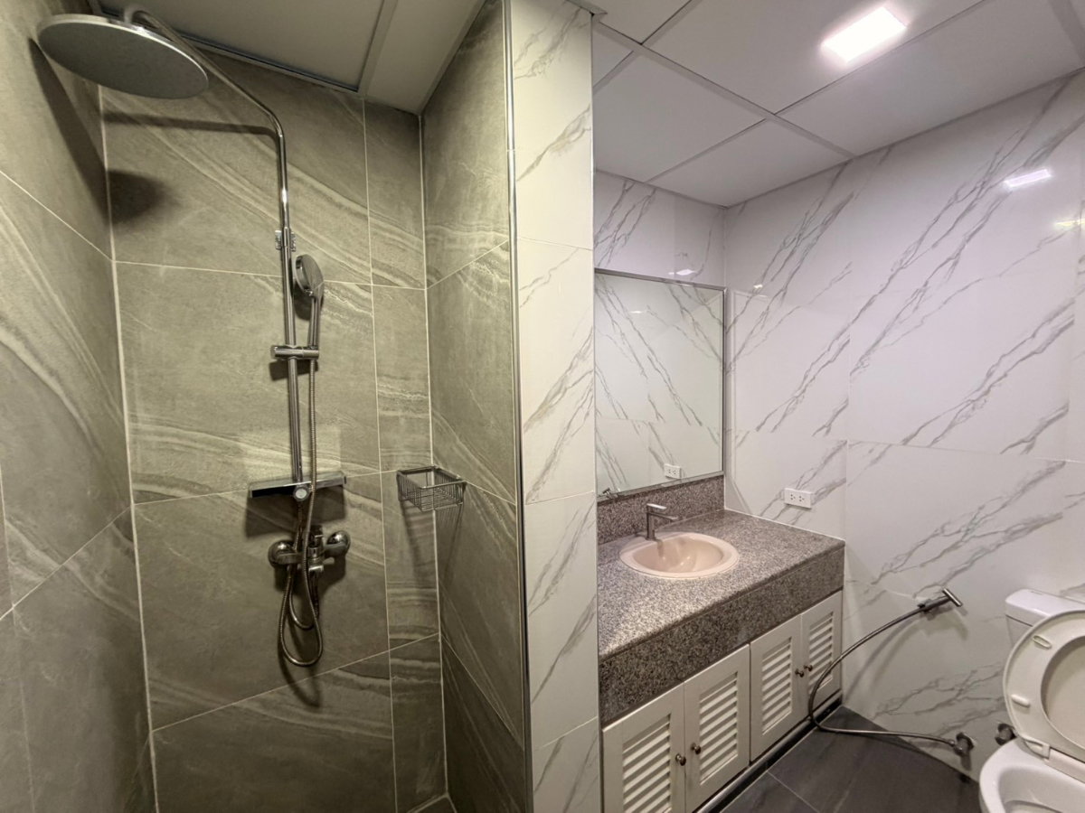 picture Code: 26KJ5030  for rent East Tower 🔥🔥 Line ID: @kjcondo (with @)🔥🔥 - 10/12