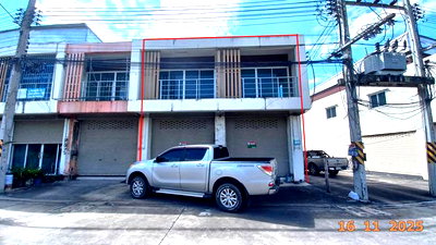 Shophouses for sale Hemaraj Chonburi Industrial Estate : SHOP HOUSE 36 Sq.w. Si Racha Chonburi for 3.6M
