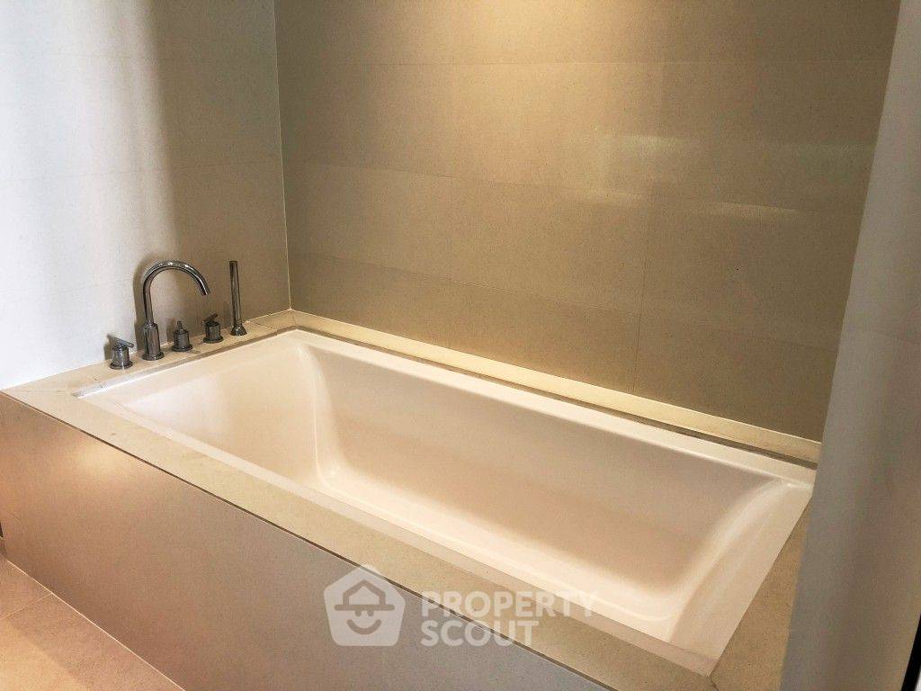 รูป ห้อง 3 ห้องนอน ขนาด 212 ตร.ม. Domus Condominium ใกล้ BTS อโศก (ID 3319463) - รูปที่ 11/14