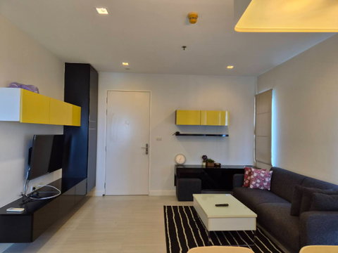 Available fro rent! The Room Ratchada-Ladprao. A Cozy living with spacious 64sqm 2 Bedroom [Corner view]. Fully furnished ready to move in.