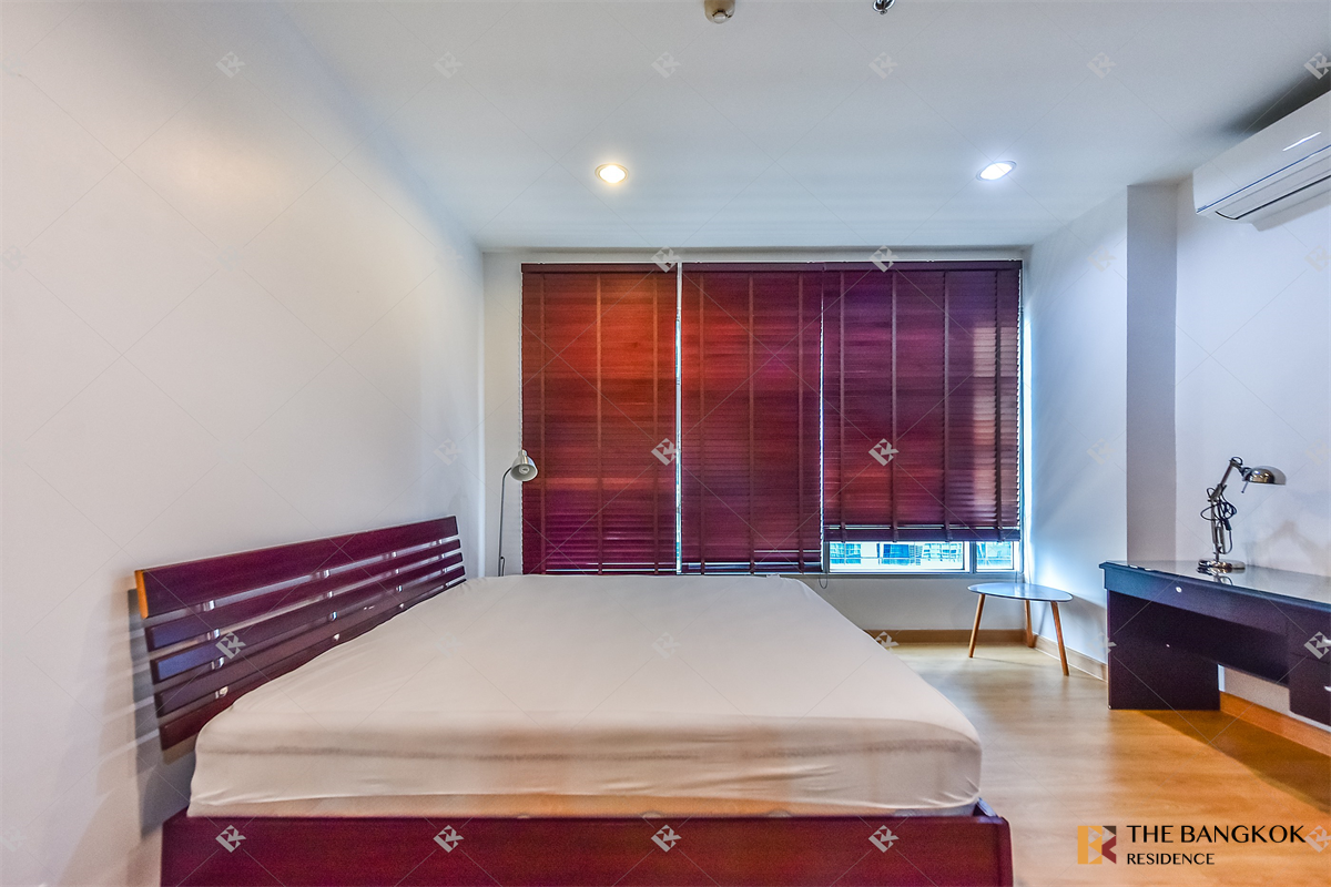 picture Baan Klang Krung Siam Pathumwan near BTS Ratchathewi Condo in High-potential, Central City Location - 4/10