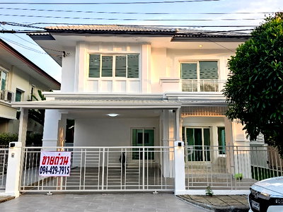 บ้านเดี่ยว กรุงเทพมหานคร : ขายถูก 🎉 บ้านเดี่ยว เดอะ เซนโทร รามอินทรา 54.2 ตร.วา 3 นอน 3 น้ำ รีโนเวทใหม่ พร้อมอยู่ ใกล้แฟชั่นไอส์แลนด์ ☎️ 094-429-7915 (เปิ้ล)