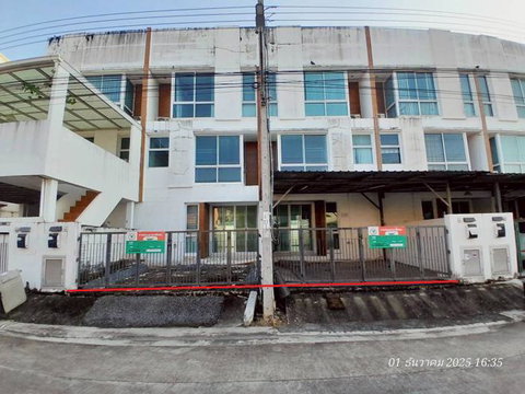 TOWN HOUSE 51.8 Sq.w. Lat Krabang Bangkok for 6.4M